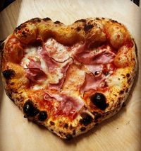 Pizza Prosciutto, pizzaiolo ingo